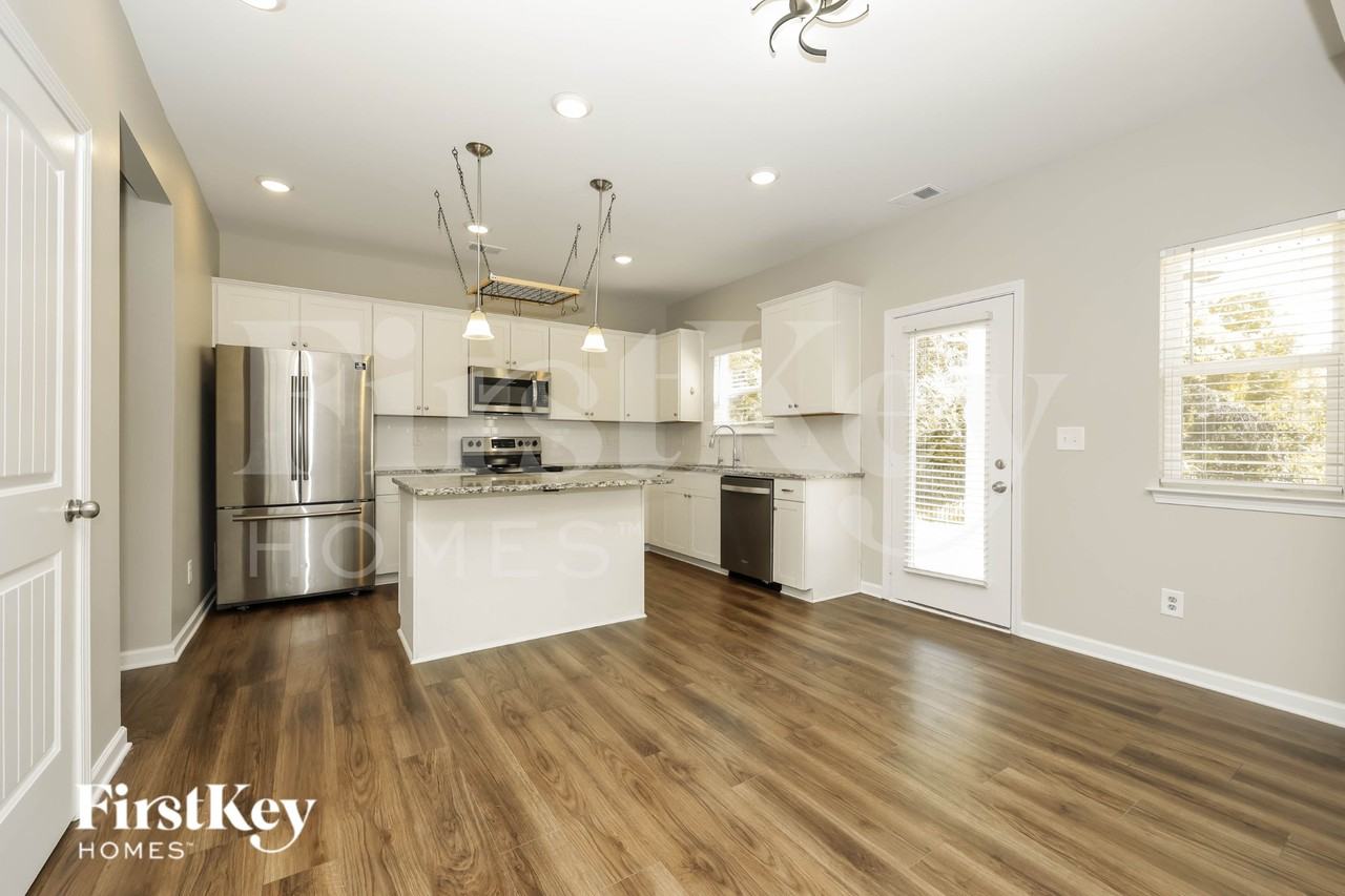 3211 Briar Chapel Dr - Photo 4 of 19
