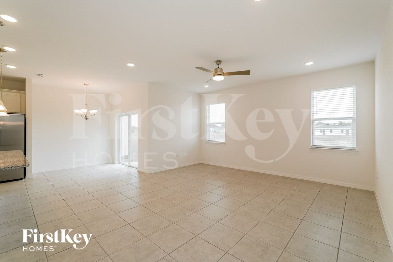 597 Crown Rose Dr - Photo 2 of 16