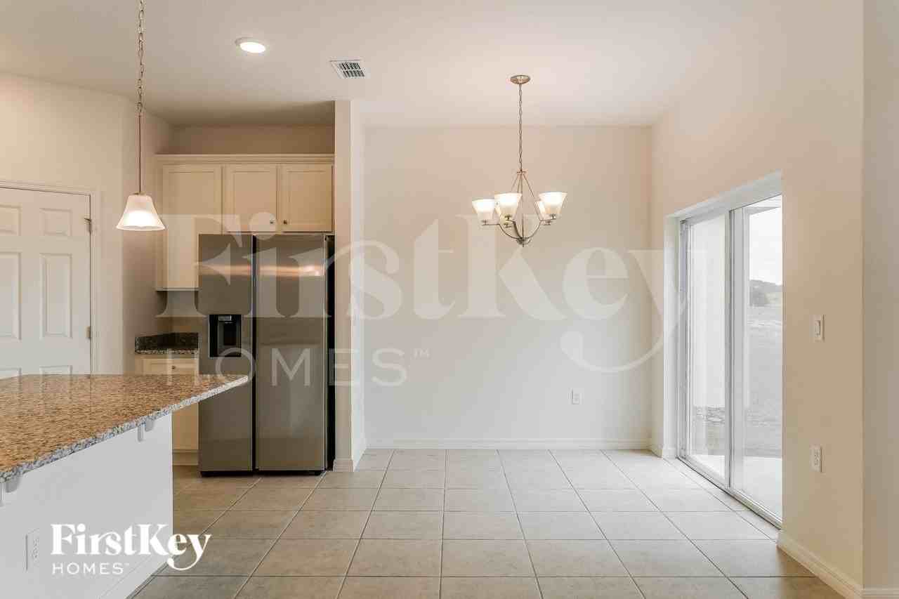 597 Crown Rose Dr - Photo 4 of 16