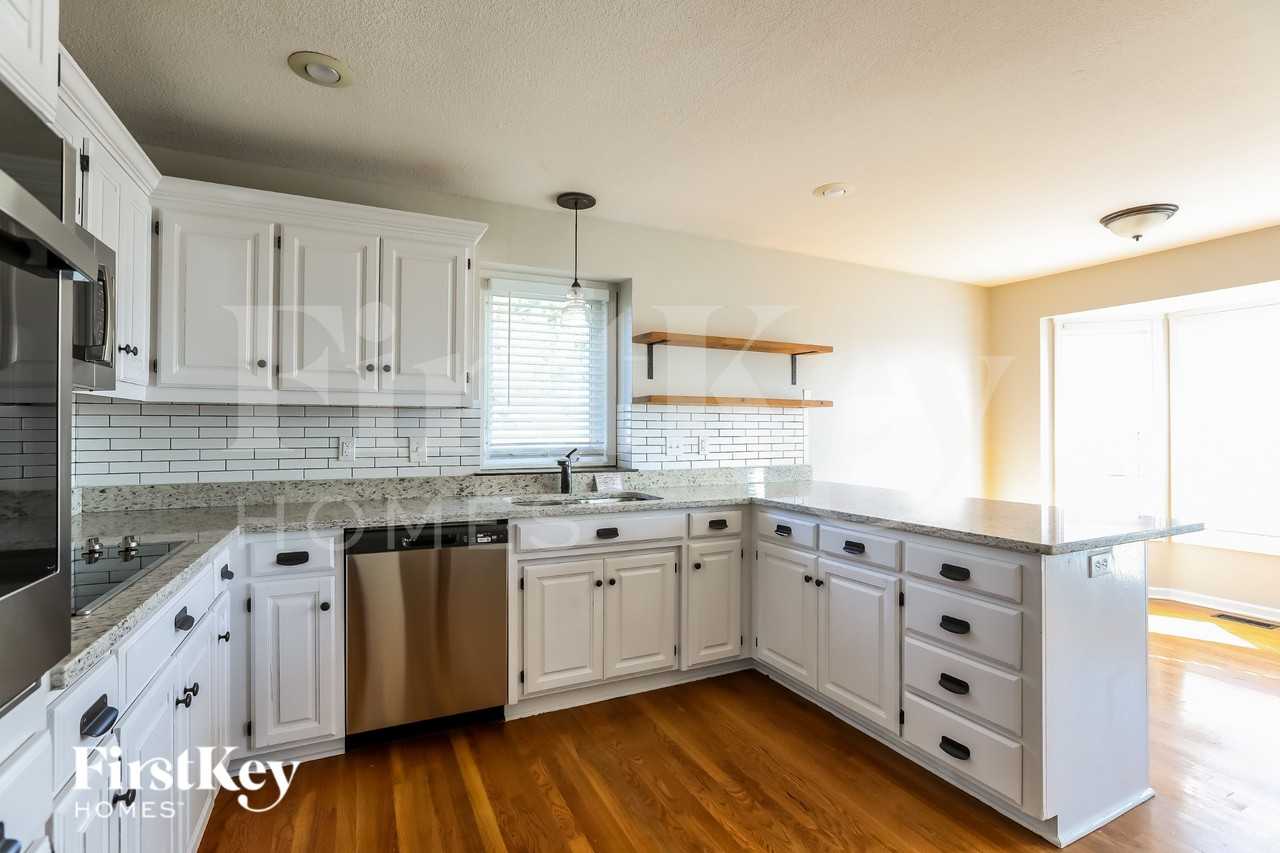 819 Trailway Dr - Photo 6 of 15