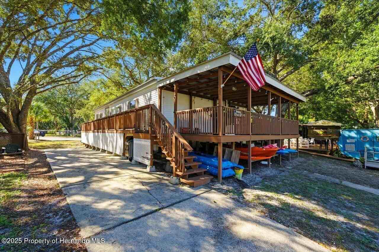 6715 W Richard Dr - Photo 2 of 47