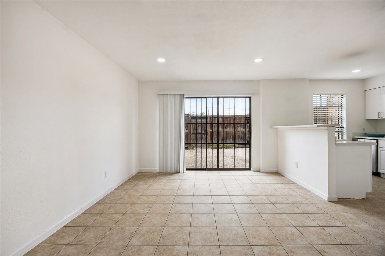 6645 Wanda Ln - Photo 4 of 18