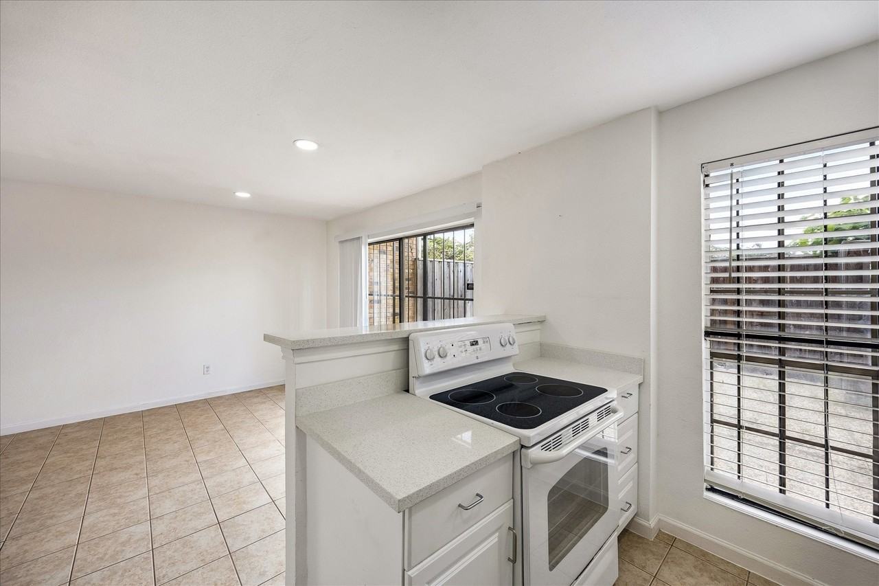 6645 Wanda Ln - Photo 6 of 18