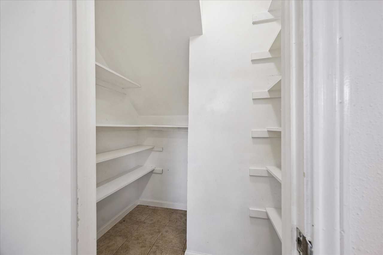 6645 Wanda Ln - Photo 7 of 18