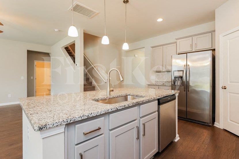 817 Neosho Ct - Photo 7 of 15