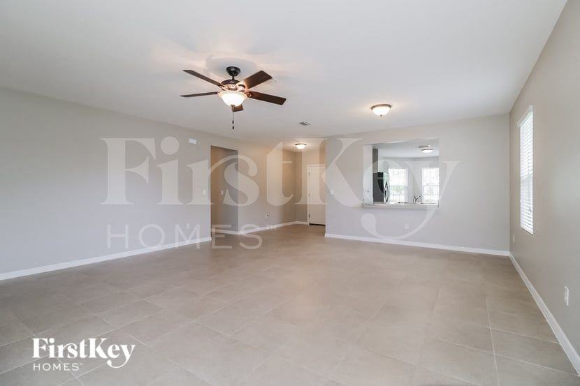 2532 Sw 9th Pl - Photo 4 of 15