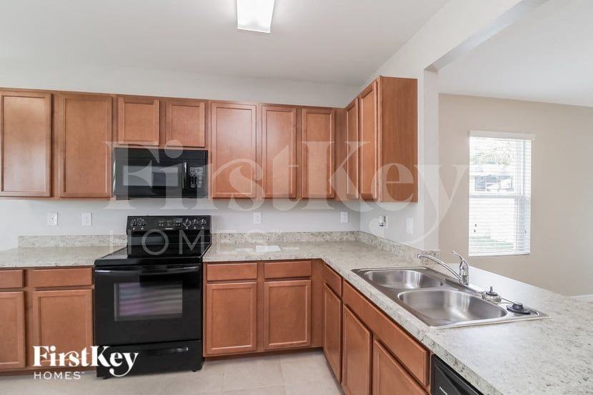 2532 Sw 9th Pl - Photo 7 of 15