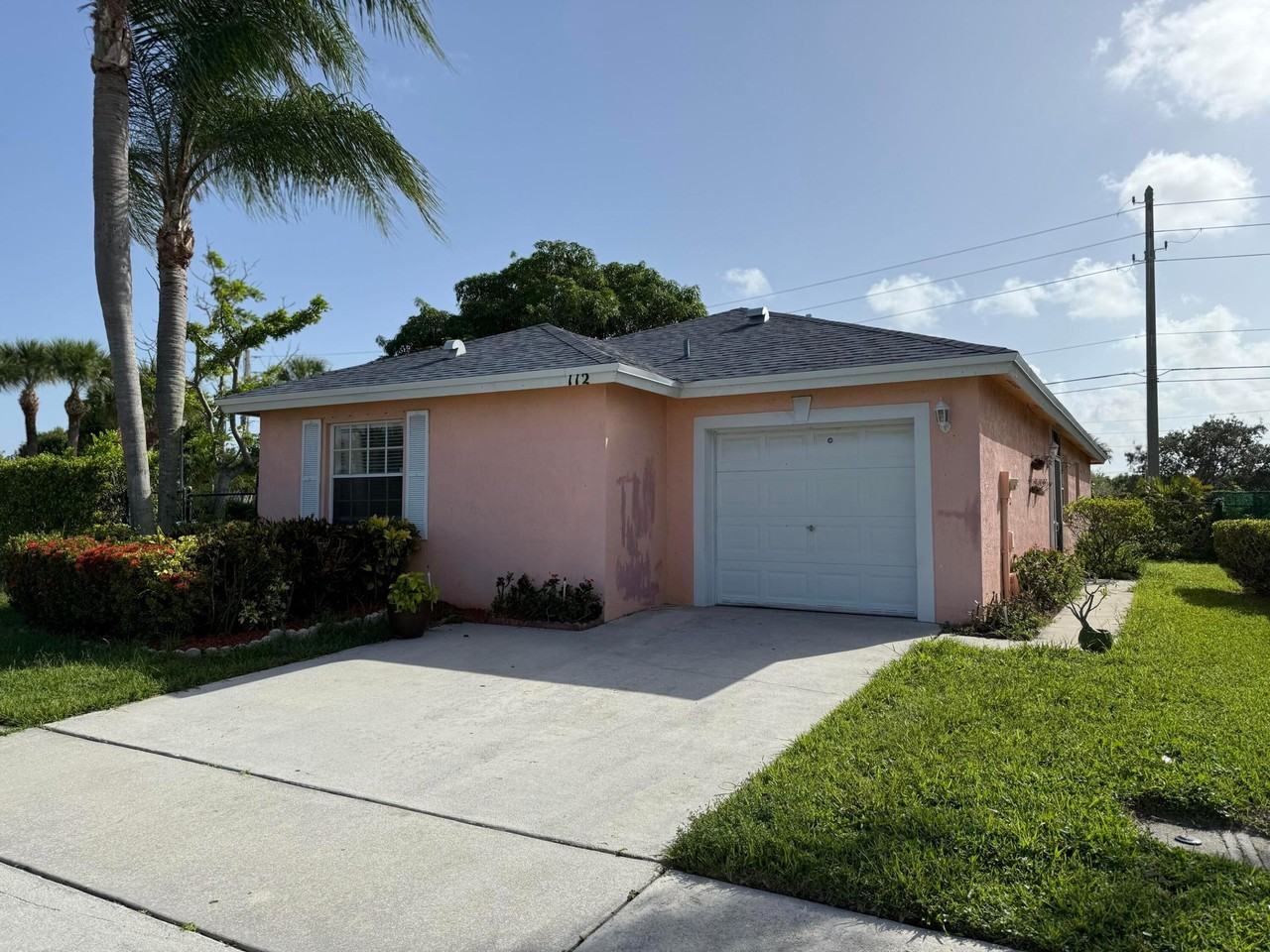 112 Sunset Blvd - Photo 4 of 18