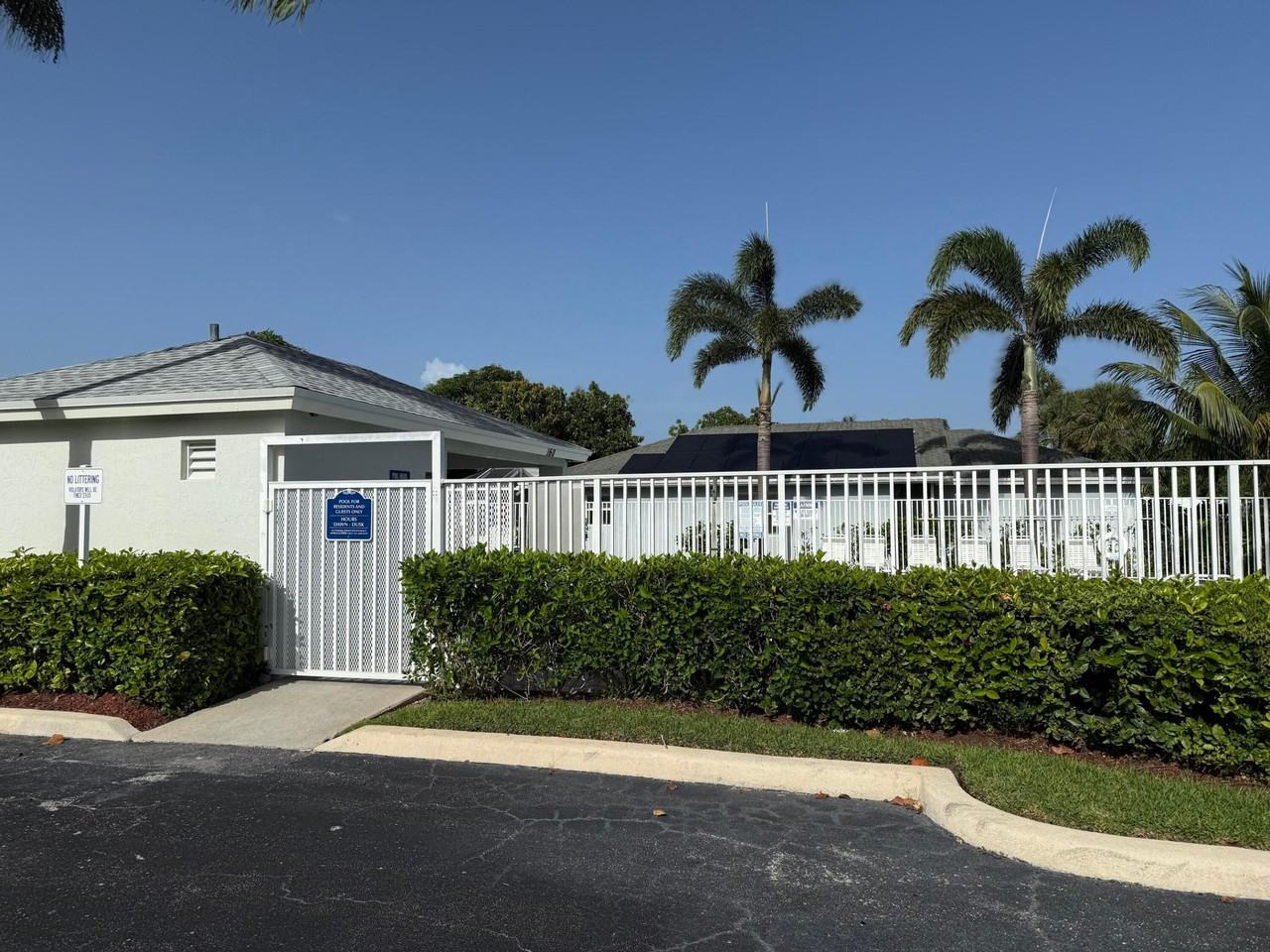 112 Sunset Blvd - Photo 7 of 18