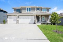 2217 Ne Janessa Dr - Photo 1 of 1