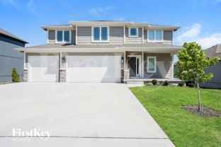 2217 Ne Janessa Dr - Photo 1 of 1