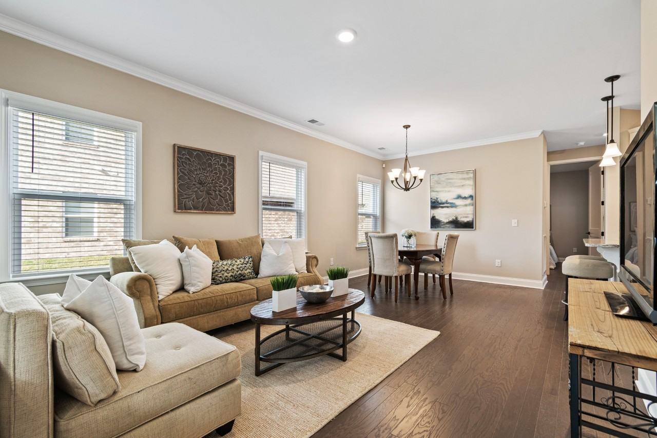 136 Calm Waters St - Photo 5 of 11