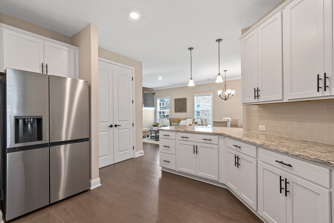 136 Calm Waters St - Photo 7 of 11
