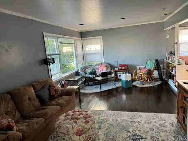 731 E Walnut St - Photo 4 of 23
