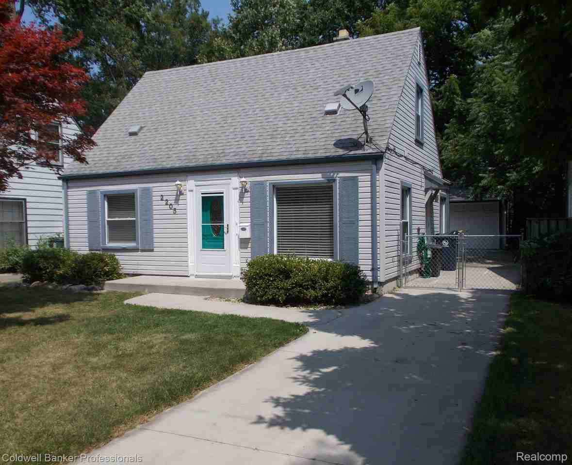 2205 E 10 Mile Rd