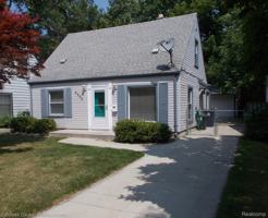 featured image of 2205 E 10 Mile Rd