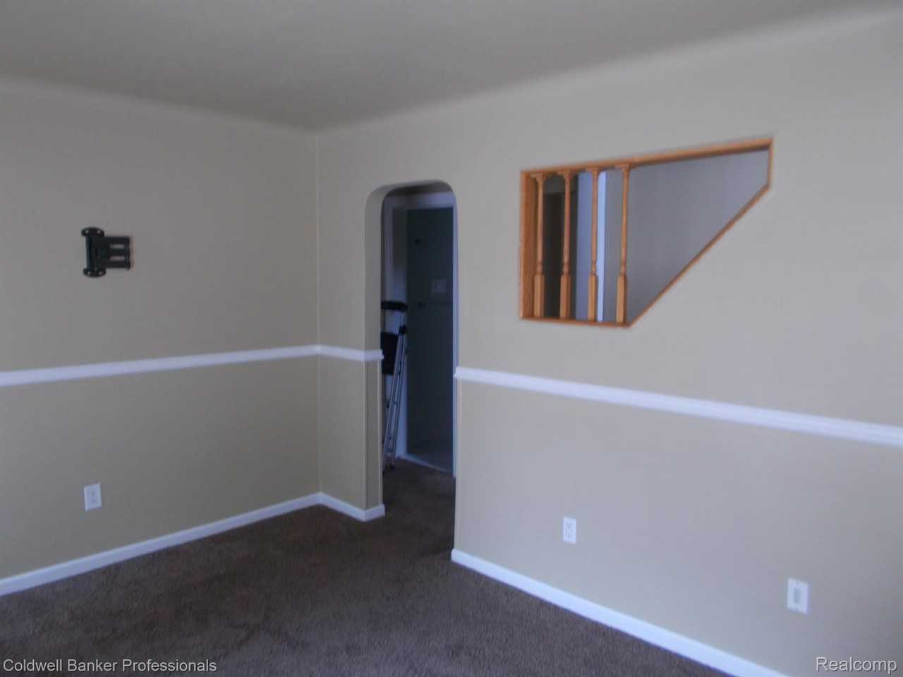 2205 E 10 Mile Rd - Photo 4 of 15