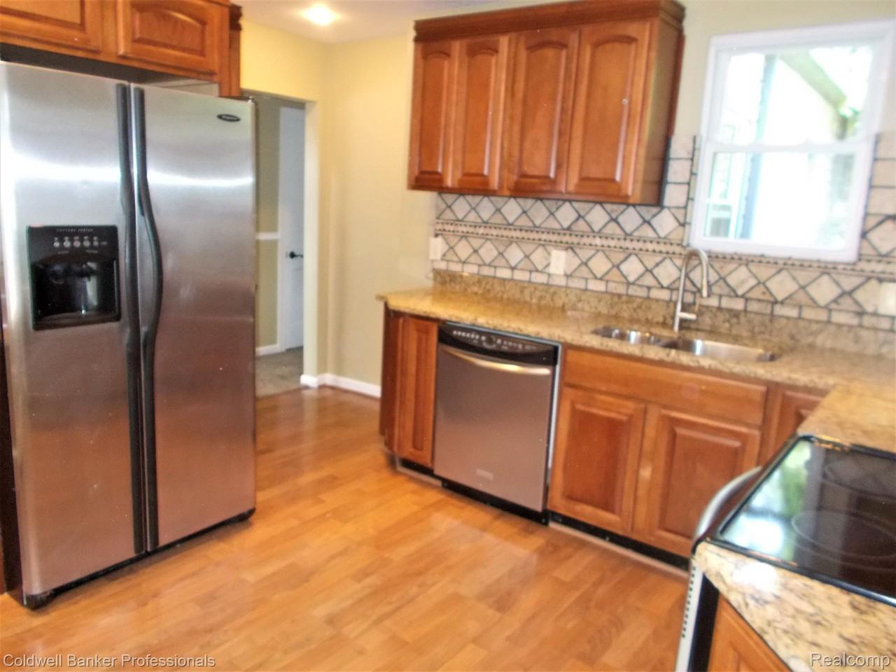 2205 E 10 Mile Rd - Photo 6 of 15