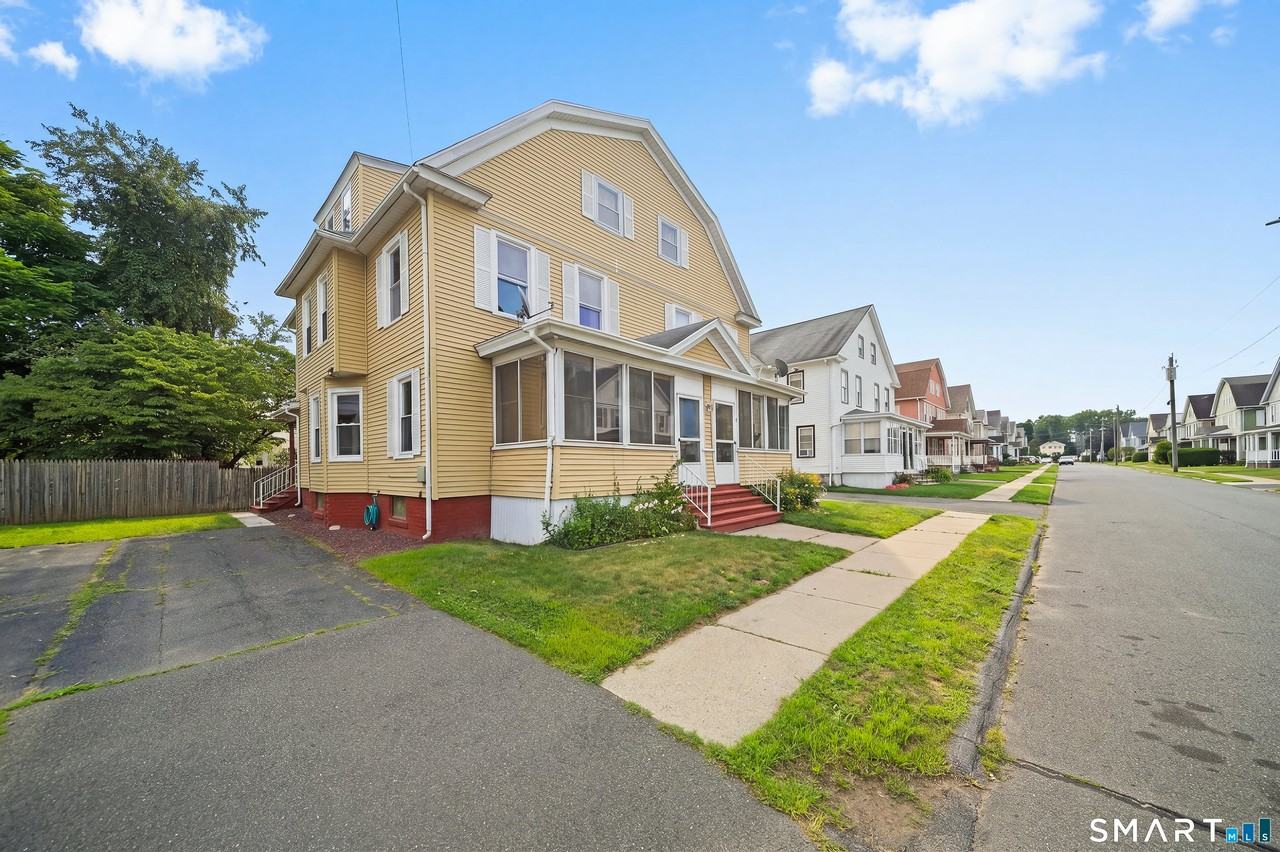 44 Bigelow Ave - Photo 3 of 34