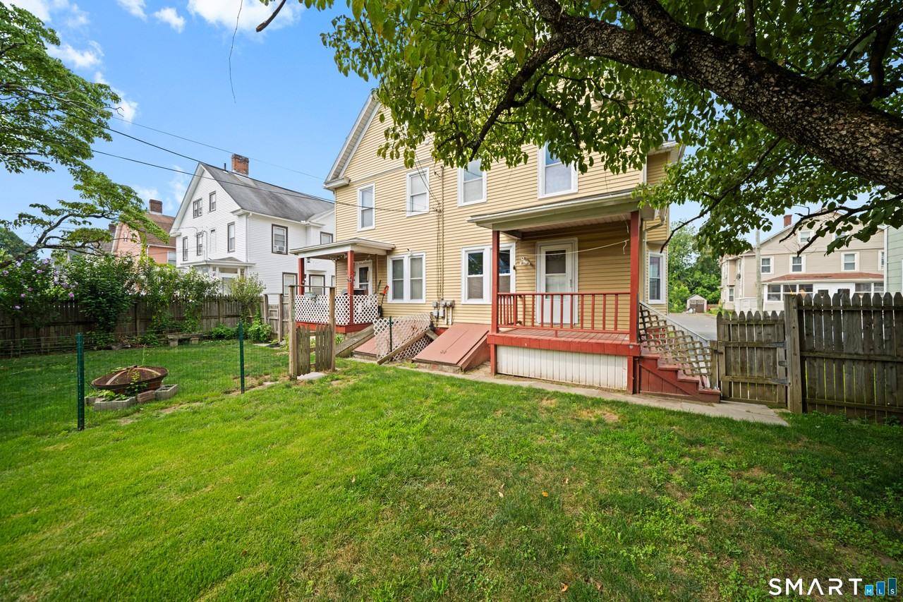 44 Bigelow Ave - Photo 5 of 34