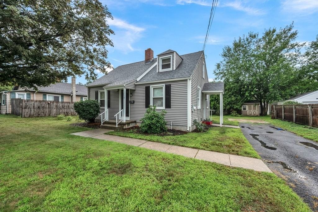 118 Pilgrim Rd - Photo 2 of 15
