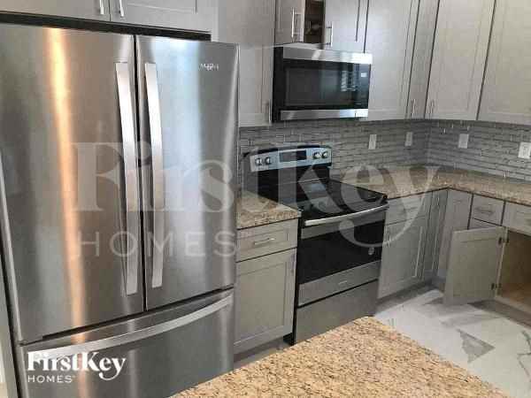 2514 13th St Sw - Photo 5 of 11