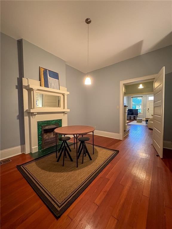 7816 S Claiborne Ave - Photo 5 of 14