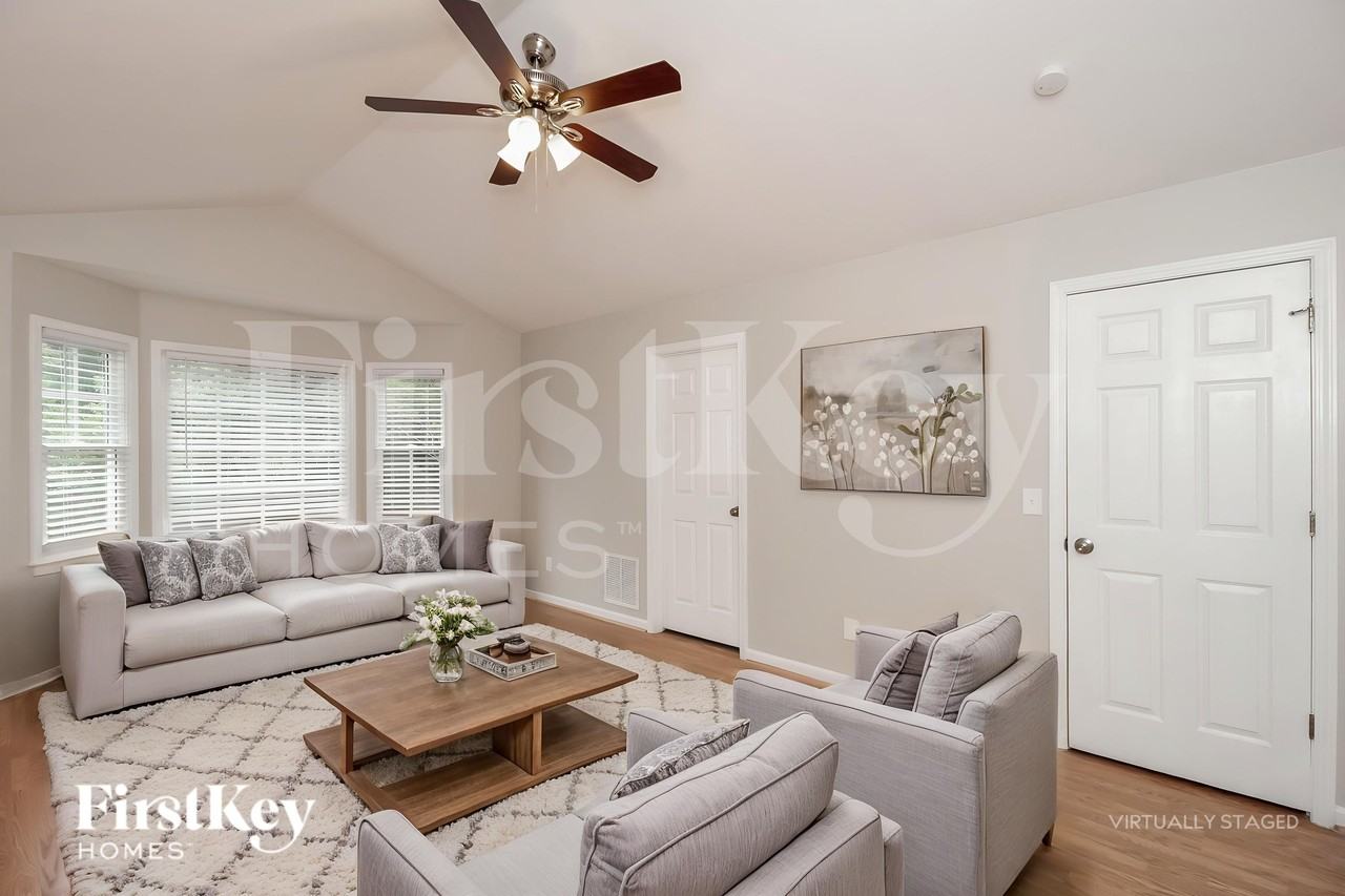 3751 Mashie Ct Nw - Photo 5 of 18