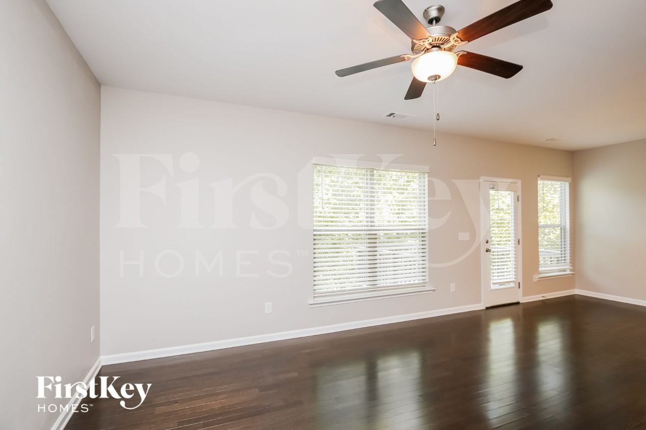 2139 Charcoal Ives Rd - Photo 2 of 15