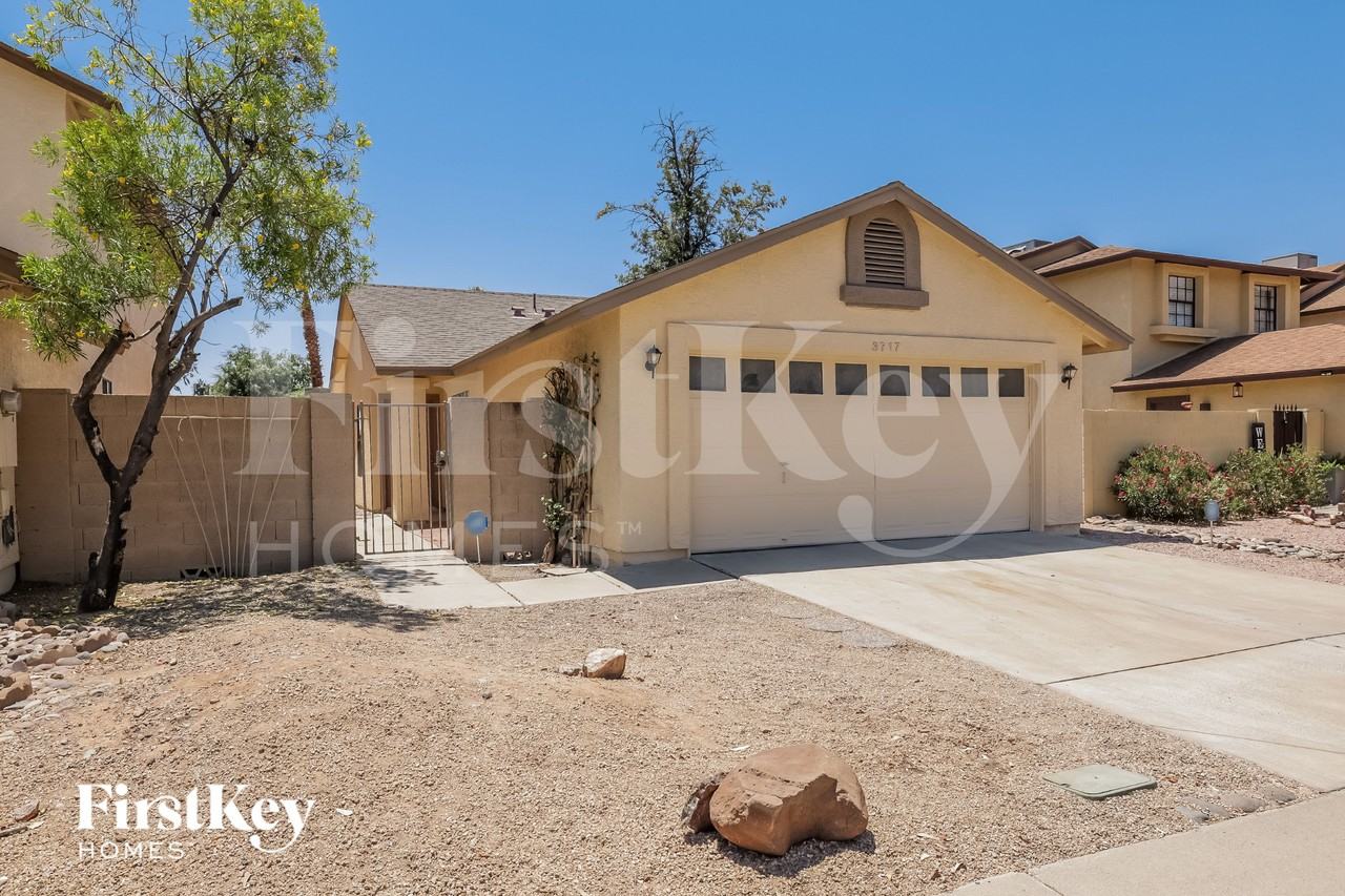 3717 W Tierra Buena Ln - Photo 2 of 15