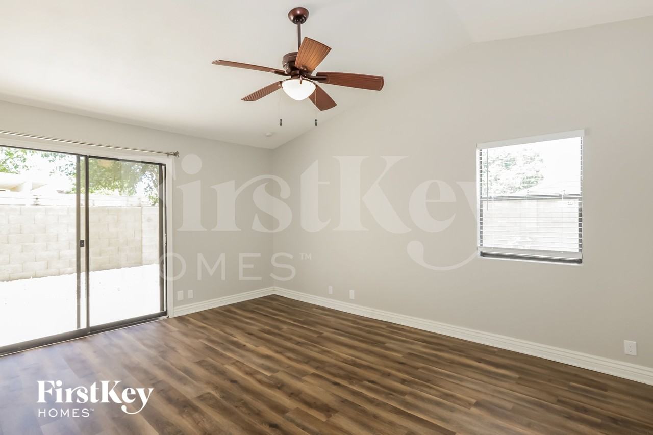 3717 W Tierra Buena Ln - Photo 3 of 15