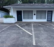 911 E Race St - Photo 1 of 1