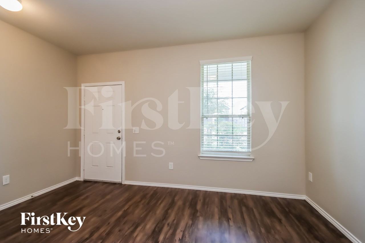 14607 Jasper Stream Ct - Photo 3 of 16