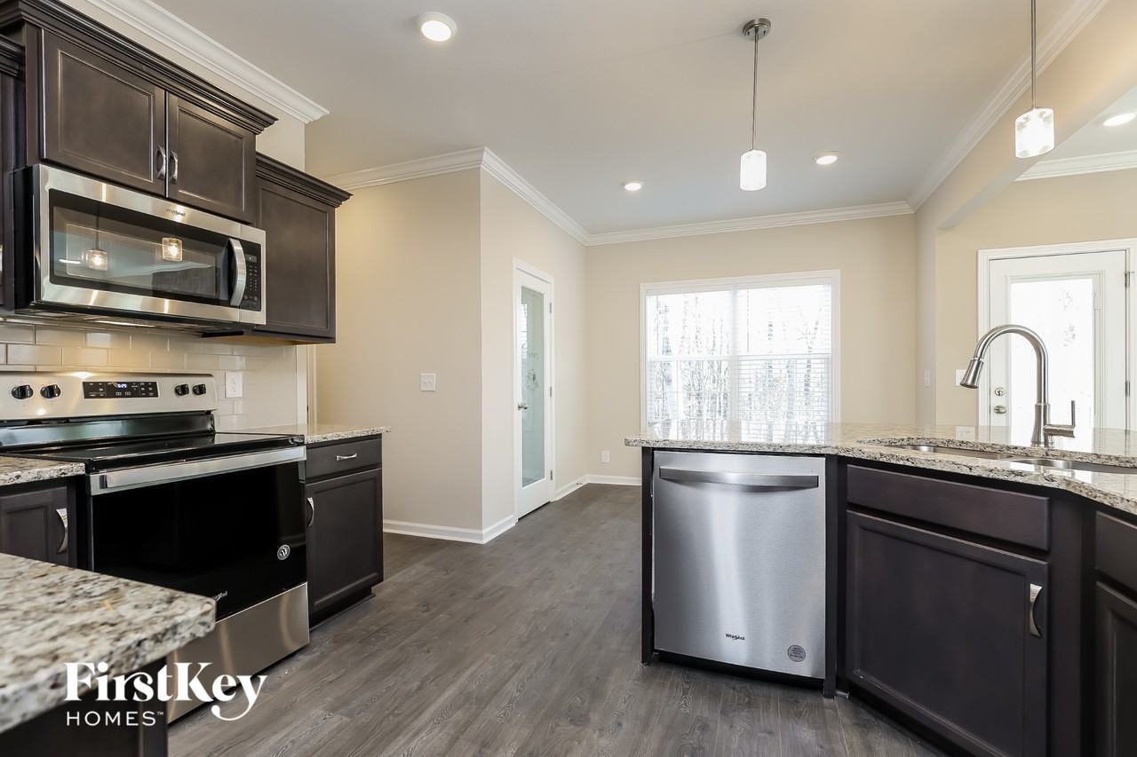 1061 Brightwood Ct - Photo 6 of 15