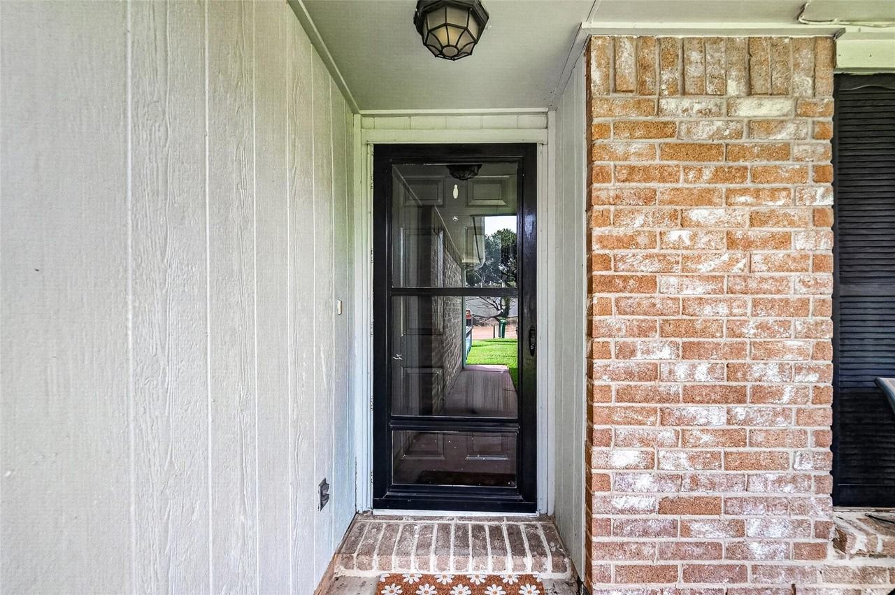 10315 Goodrum Rd - Photo 6 of 38