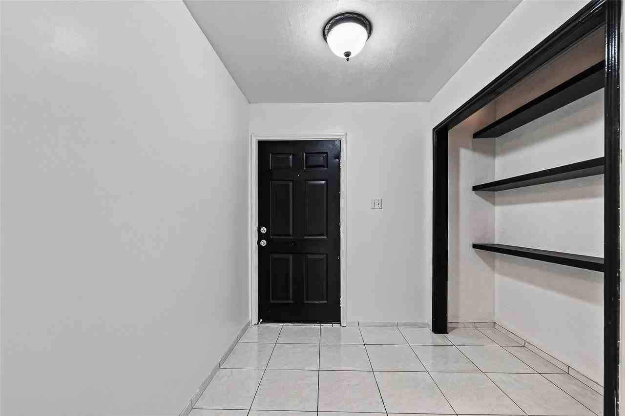 10315 Goodrum Rd - Photo 7 of 38