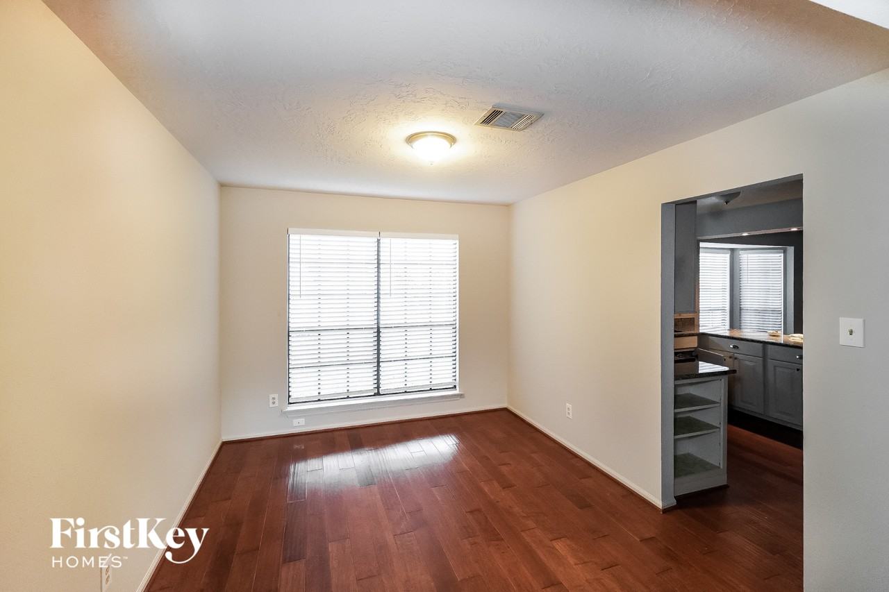 16810 Poplar Hill St - Photo 5 of 15