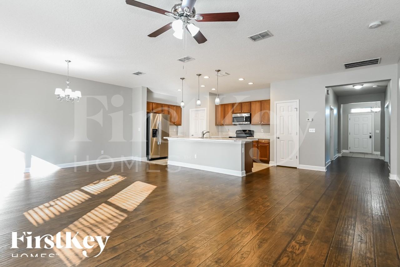 13710 Goodson Pl - Photo 3 of 16