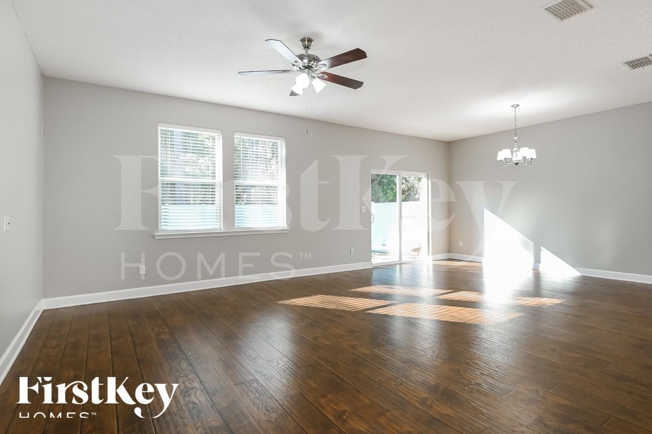 13710 Goodson Pl - Photo 4 of 16
