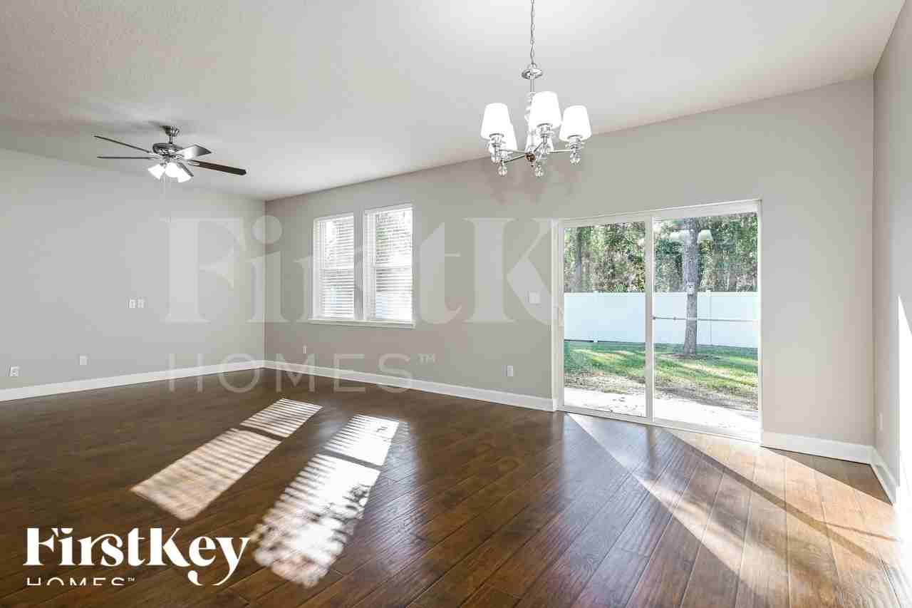 13710 Goodson Pl - Photo 5 of 16