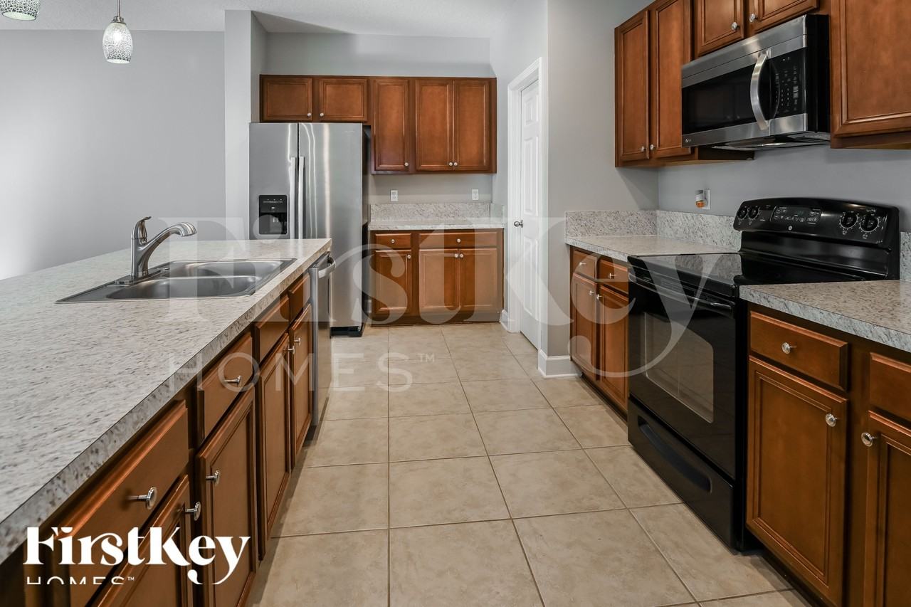 13710 Goodson Pl - Photo 7 of 16