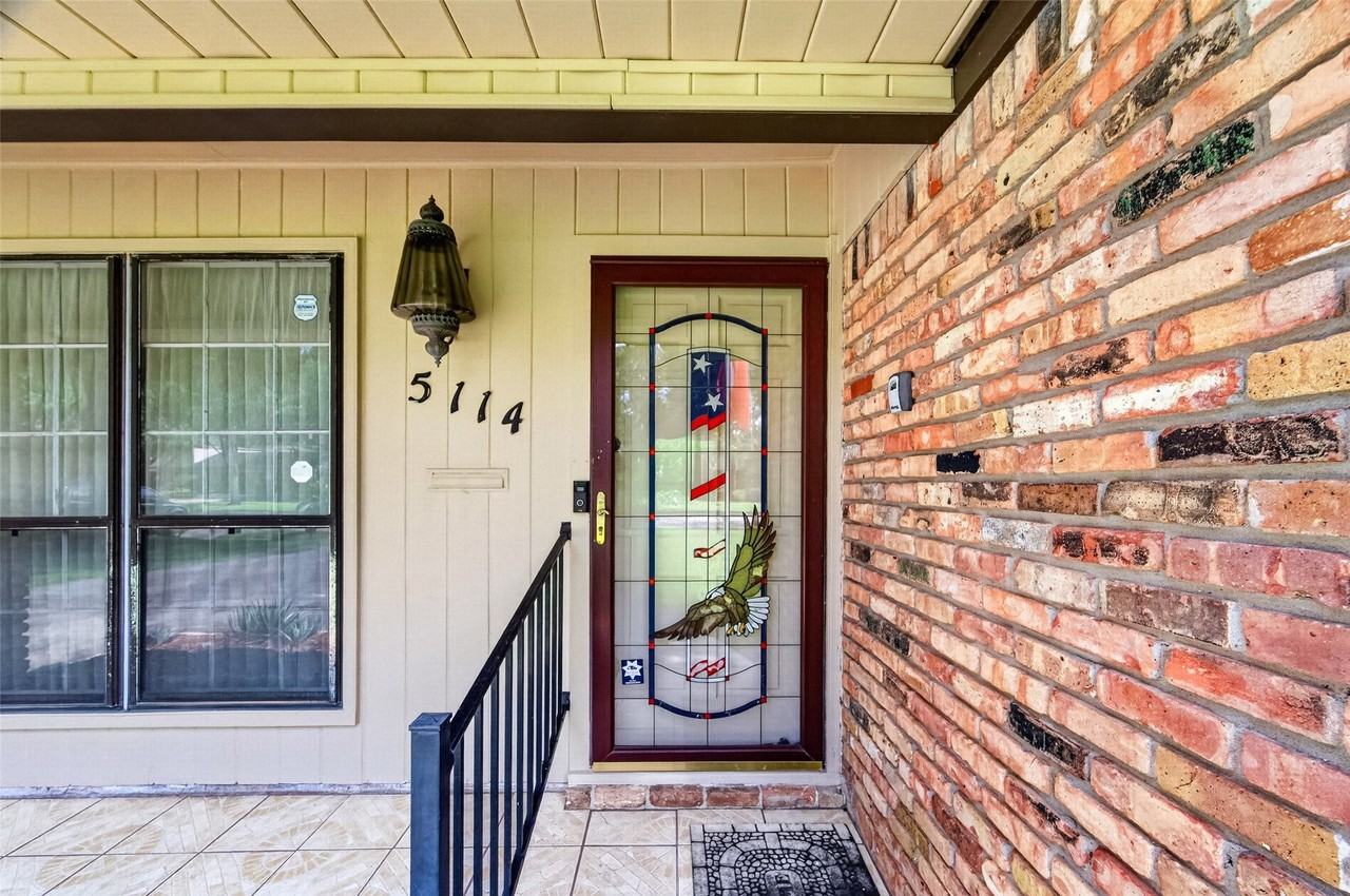 5114 Beechnut St - Photo 2 of 26