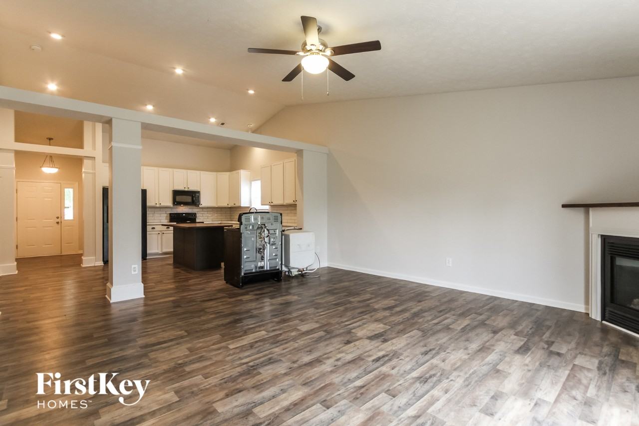 6575 Enclave Blvd - Photo 3 of 15