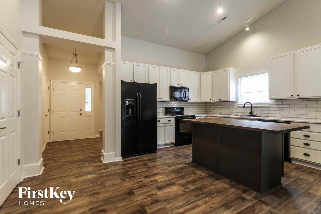 6575 Enclave Blvd - Photo 6 of 15
