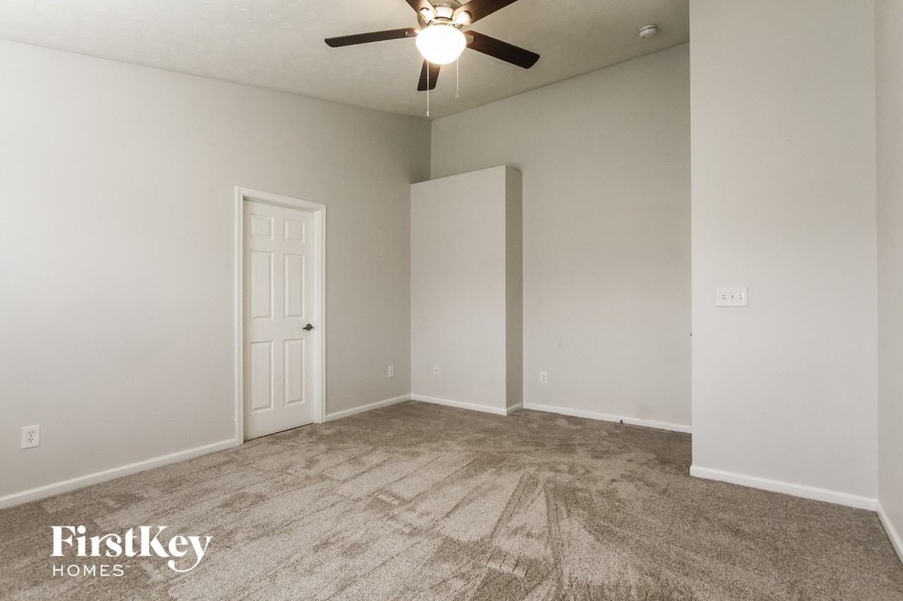 6575 Enclave Blvd - Photo 7 of 15