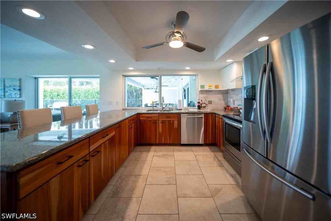 191 Torrey Pines Pt - Photo 3 of 30