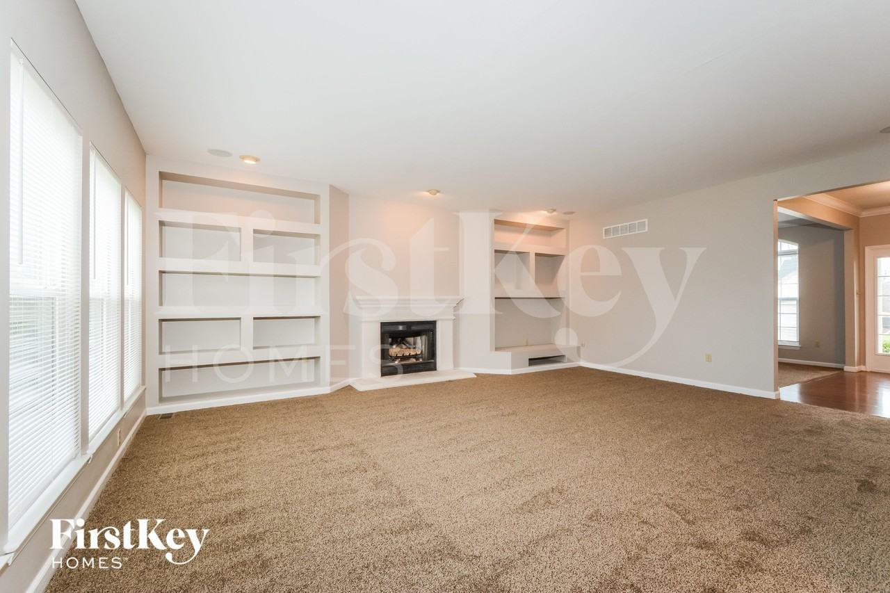 218 Greenshire Ln - Photo 5 of 16