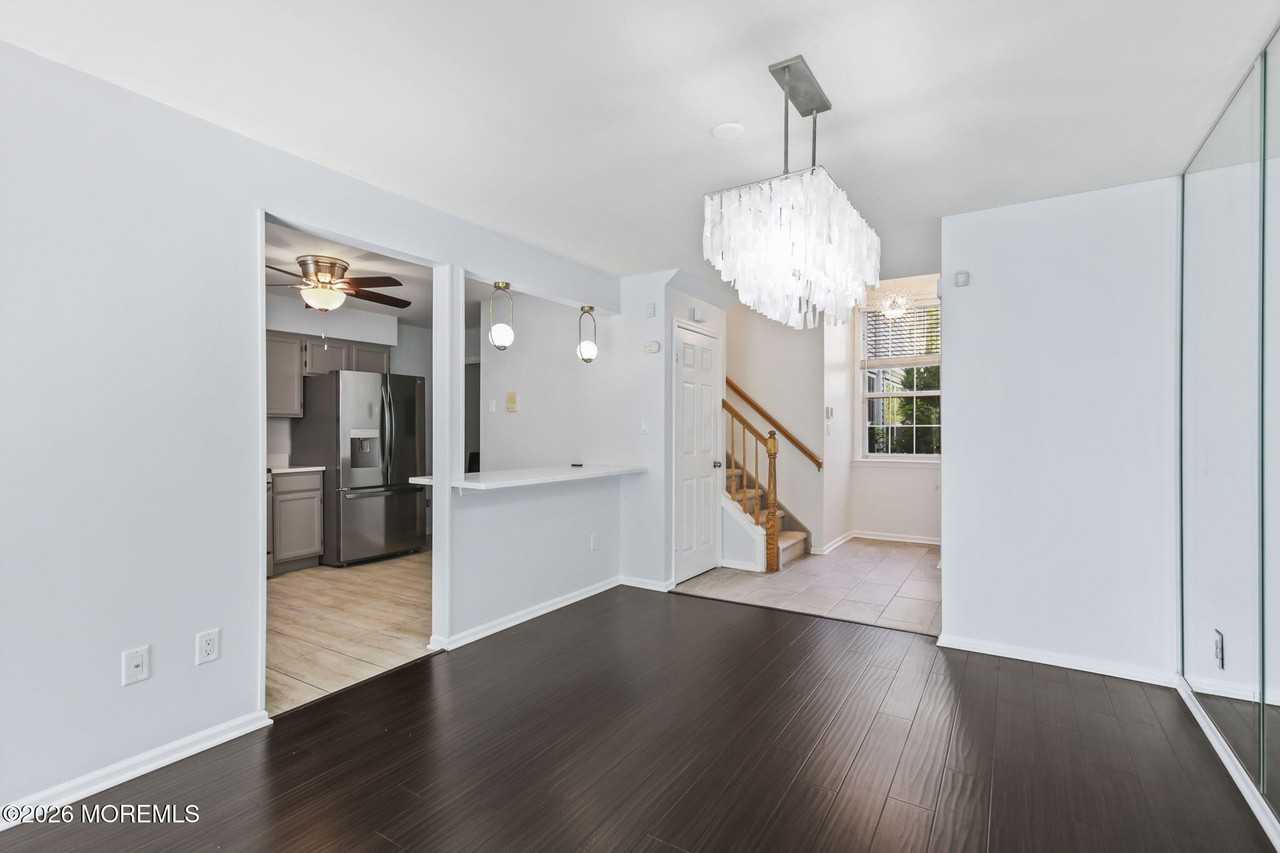 761 Banyan Ct - Photo 7 of 43