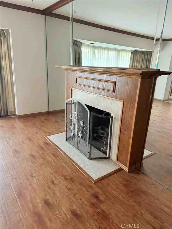 833 Hugo Reid Dr - Photo 5 of 17