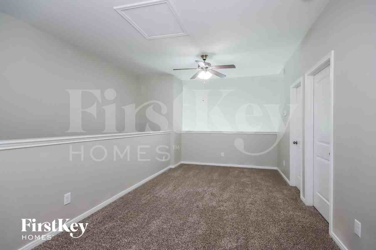 13207 Clover Creek Point Ln - Photo 7 of 15